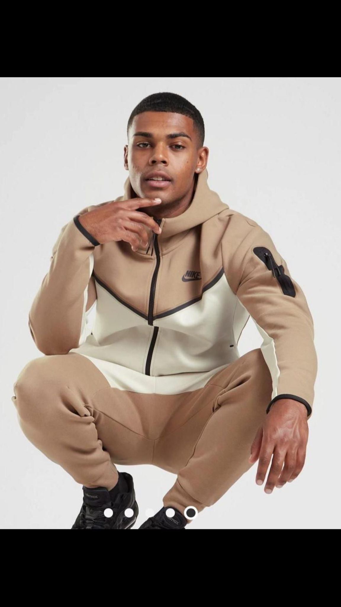 Nike tech marrón beige