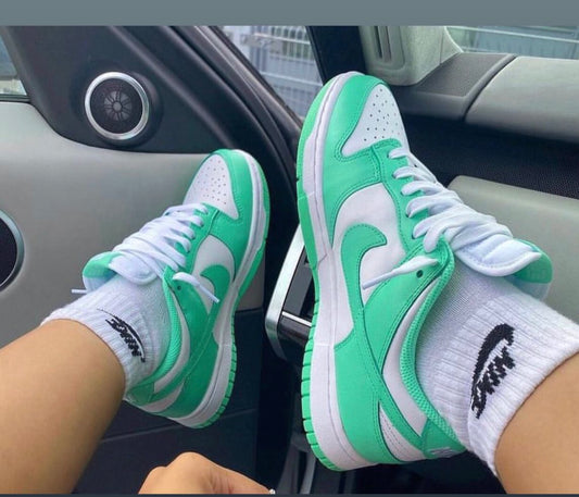 NIKE DUNK VERDE