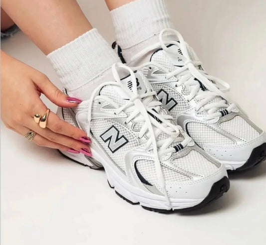 New balance 530 blanca negra