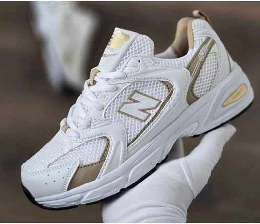 NEW BALANCE 530 BLANCO/DORADO