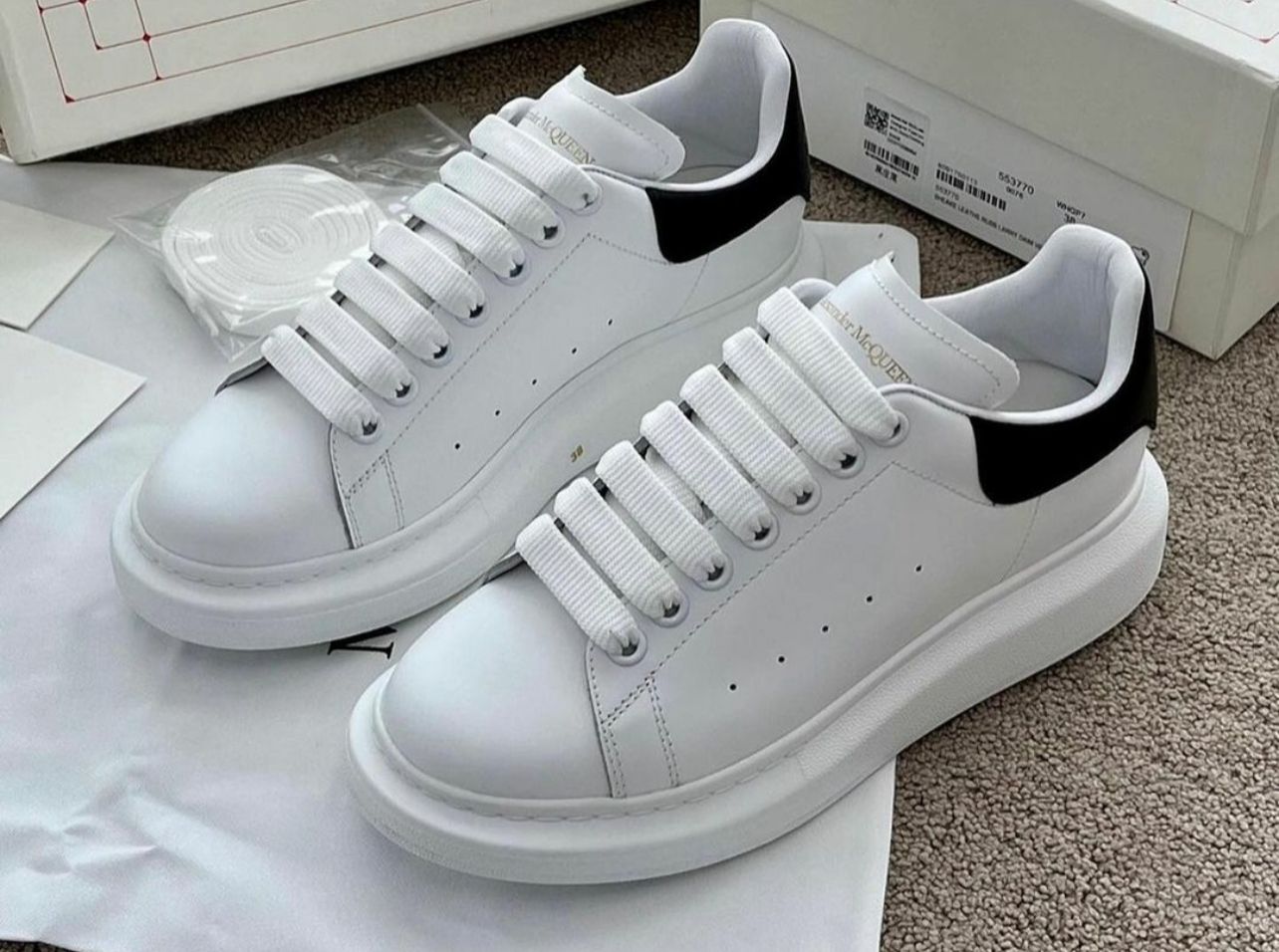 ALEXANDER MCQUEEN BLANCA NEGRA